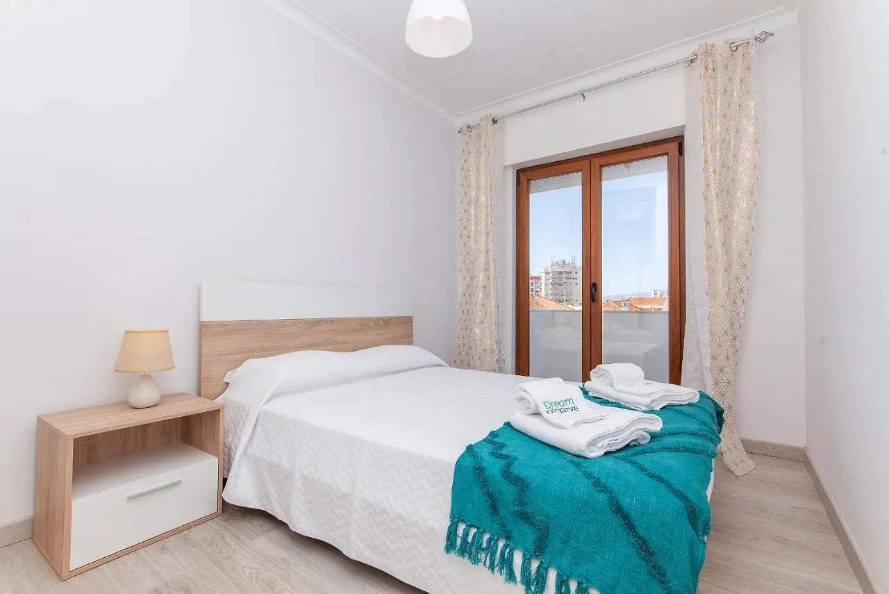 C09 - Portimao 3 Bed Holiday Apartment