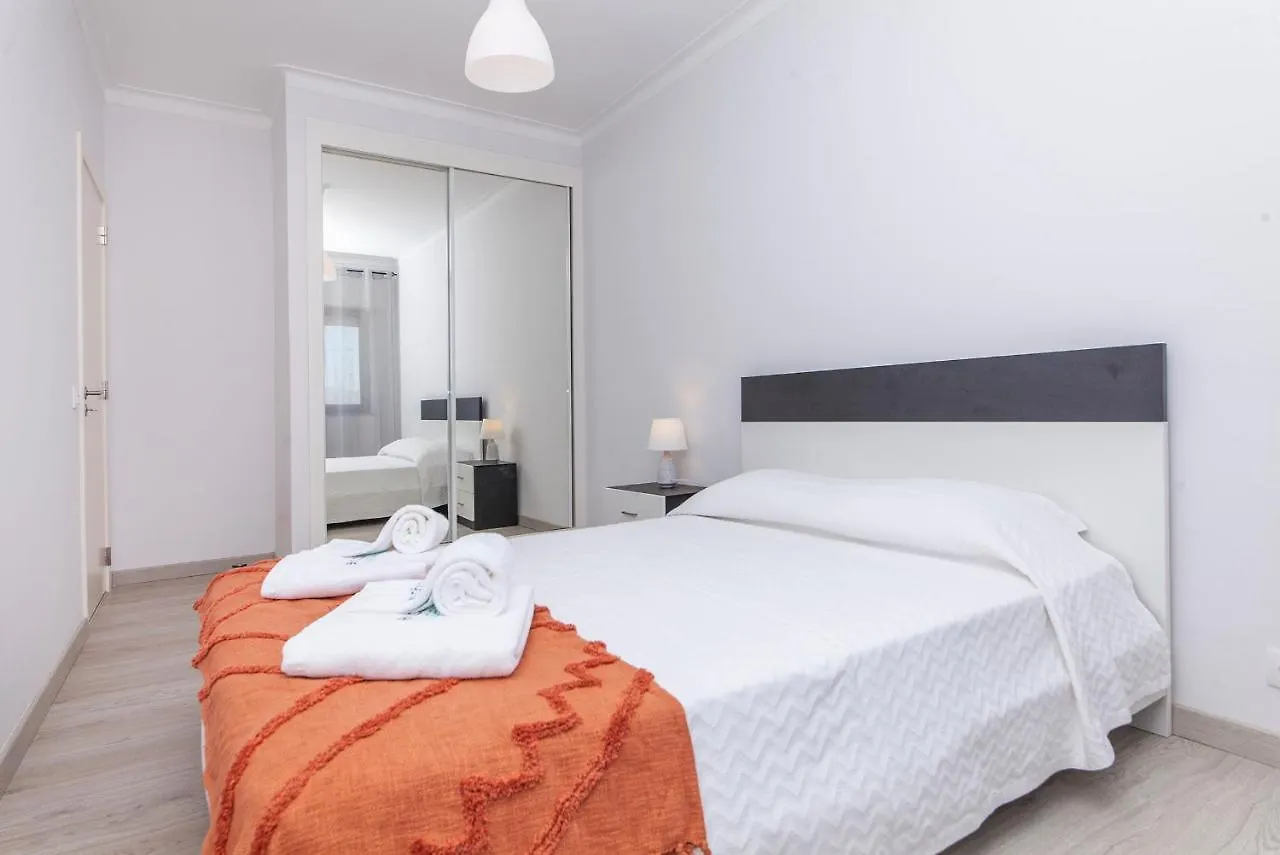 C09 - Portimao 3 Bed Holiday Apartment