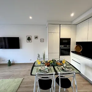 Apartamento Praia Da Rocha Twins 1 With Pool By Homing, Portimão